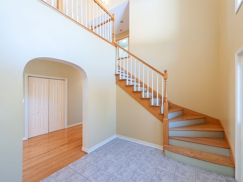 3319 Ridge Rd, Spring Grove, IL 60081 Zillow