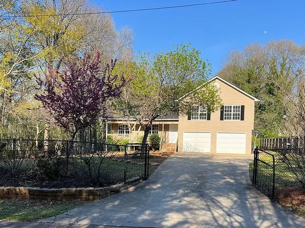 178 Arrowhead Dr, Lavonia, GA 30553