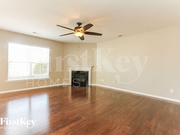 3rd image of 574 Marthas View Dr NW #35