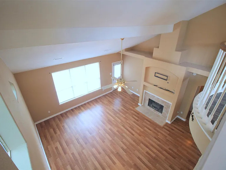 19927 Black Canyon Dr — Photo 22