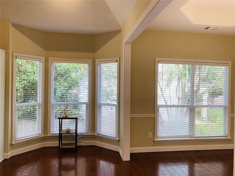 5365 Derby Chase Ct — Photo 6