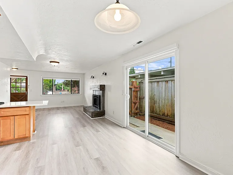 336 Wilkes Cir — Photo 14