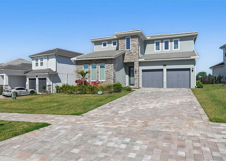 16008 Volterra Point