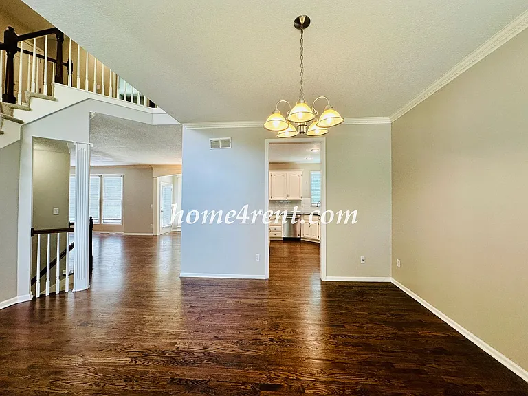 8511 W 128th St — Photo 8