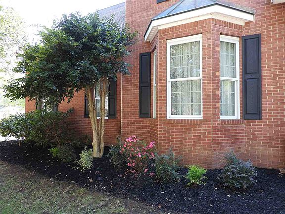 4th image of 2061 Greenfield Ave NW