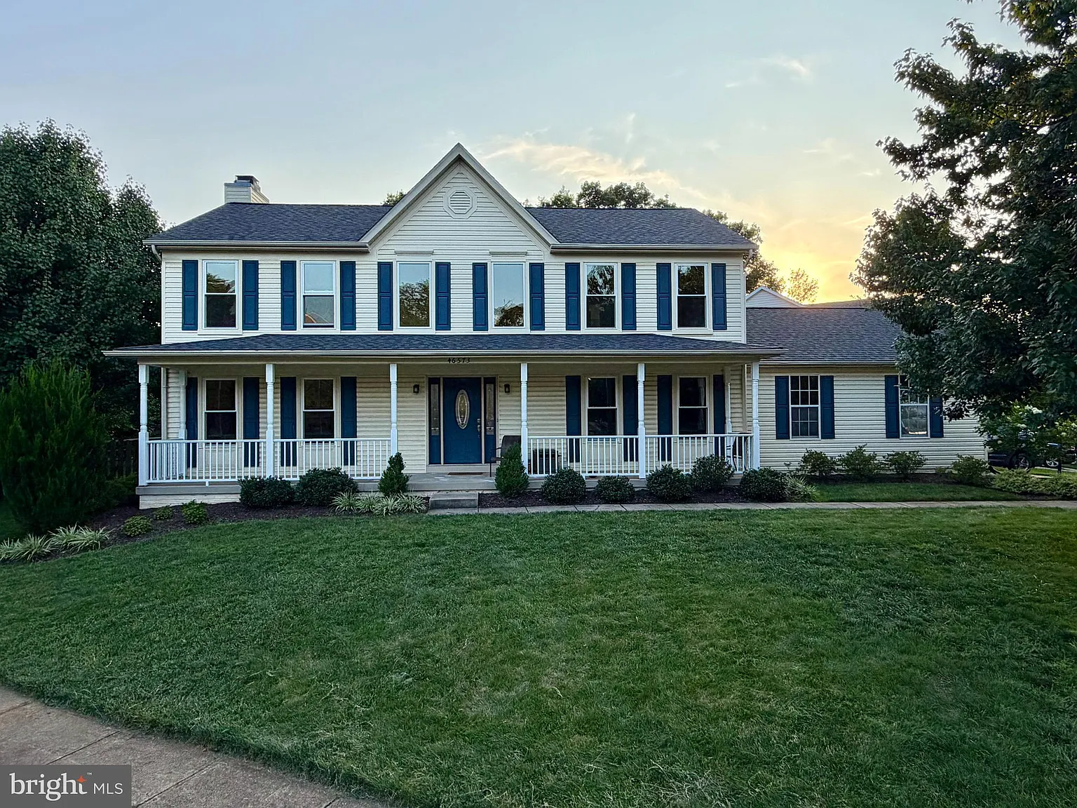 5 bed, 3.5 bath, 3255 sqft, $4,500 — Photo 1