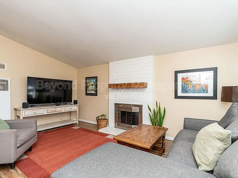 3443 Lockwood Dr — Photo 9