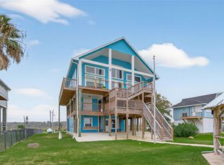 5226 Bayside Dr, Beach City, TX 77523
