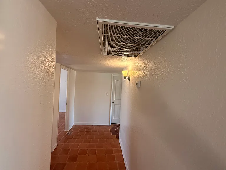 7137 W Colter St — Photo 13