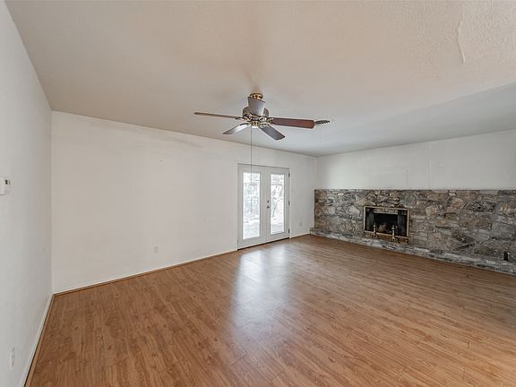 5th image of 602 Buffalo Dr