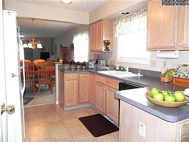 4th image of 1416 Ledgewood Ln