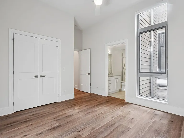 6700 North Ave — Photo 10