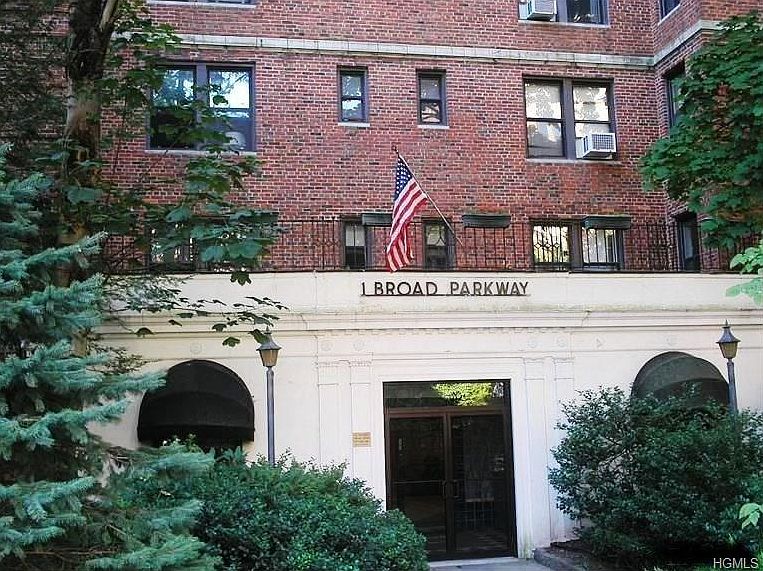 1st image of 1 Broad Pkwy APT 7E