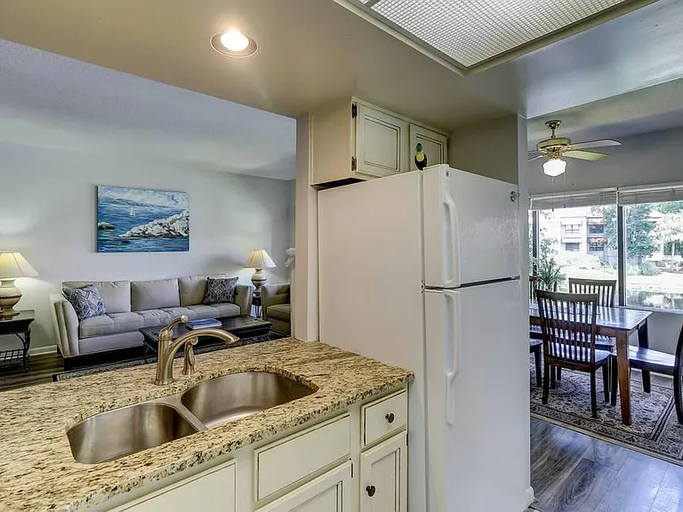 3 Shelter Cove Ln #7453 — Photo 8