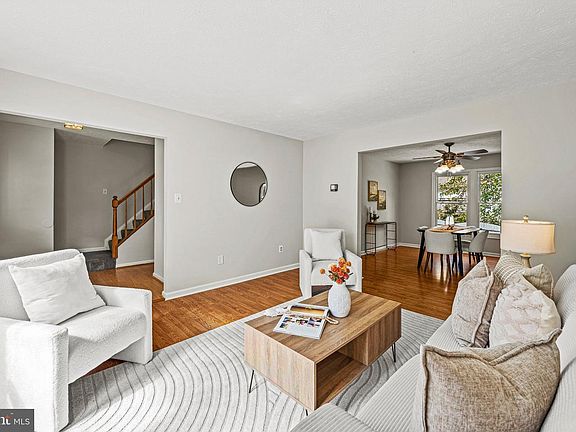 5th image of 709 Sunnyfield Ln