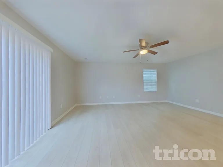 1423 Penrith Ct — Photo 3
