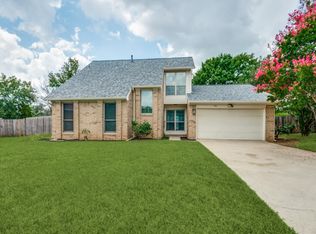 306 Dunaway Ct, Euless, TX 76040