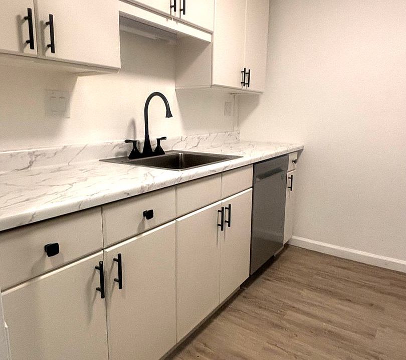 1st image of 234 5th Ave APT 6