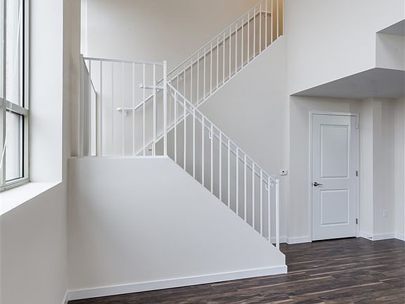 3rd image of 88 Clifton Pl APT 724