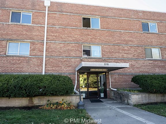 5th image of 2215 E 56th St APT 25