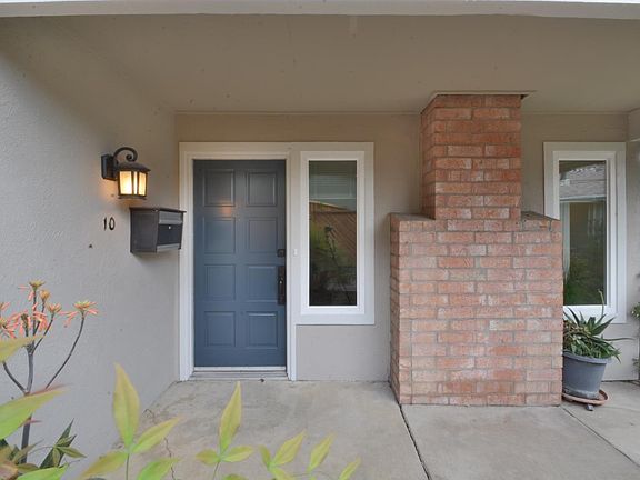3rd image of 10 Gosford Ct