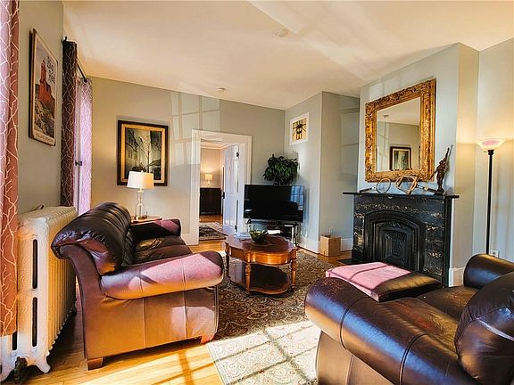 5th image of 92 Pelham St #1