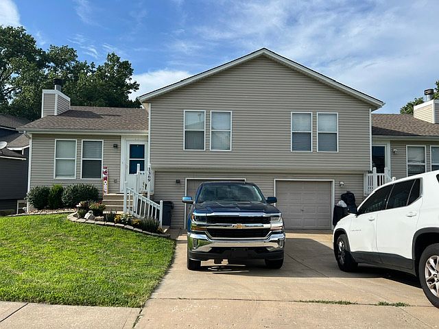 1st image of 1371 N Harvey Dr