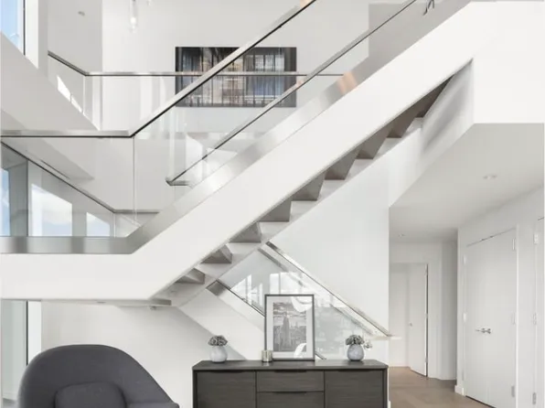 242 West 53rd Street image 11 of 17