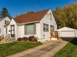 819 12th St NW, Rochester, MN 55901