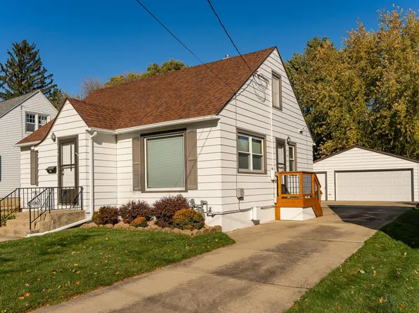 819 12th St NW, Rochester, MN 55901