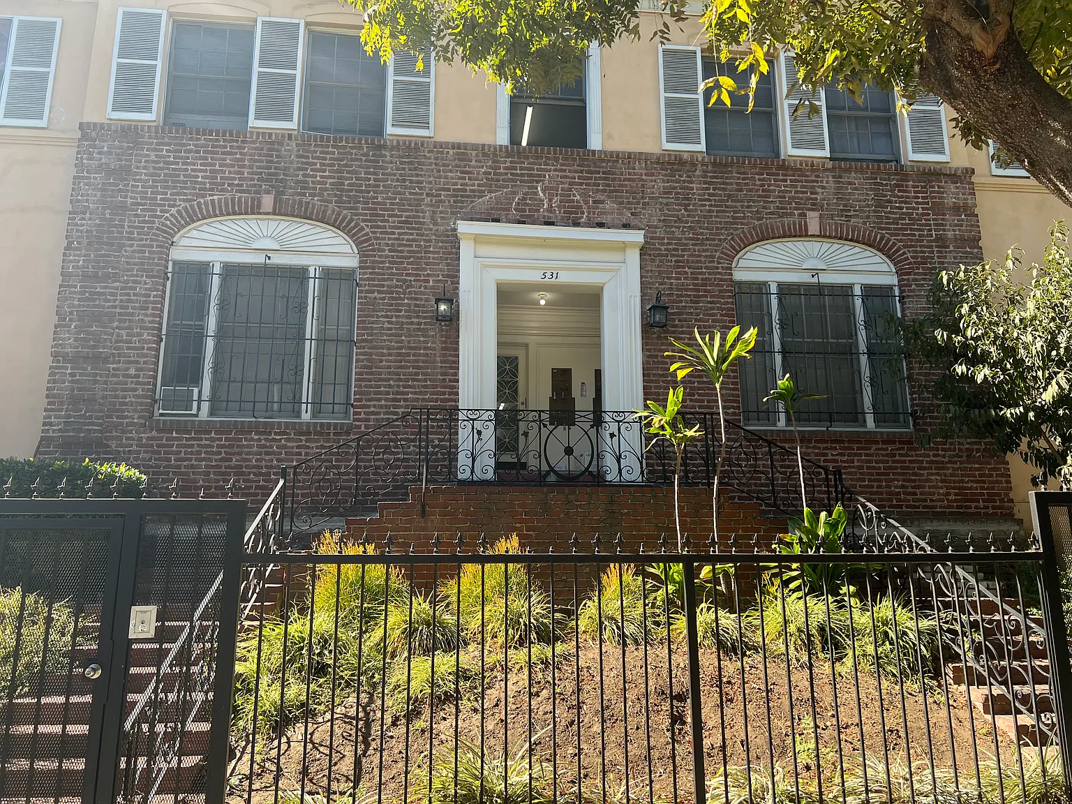 Studio, 450 sqft, $1,249 — Photo 1