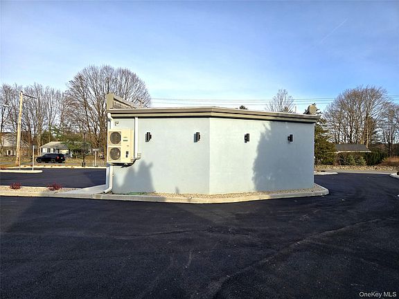 5th image of 815 Violet Ave