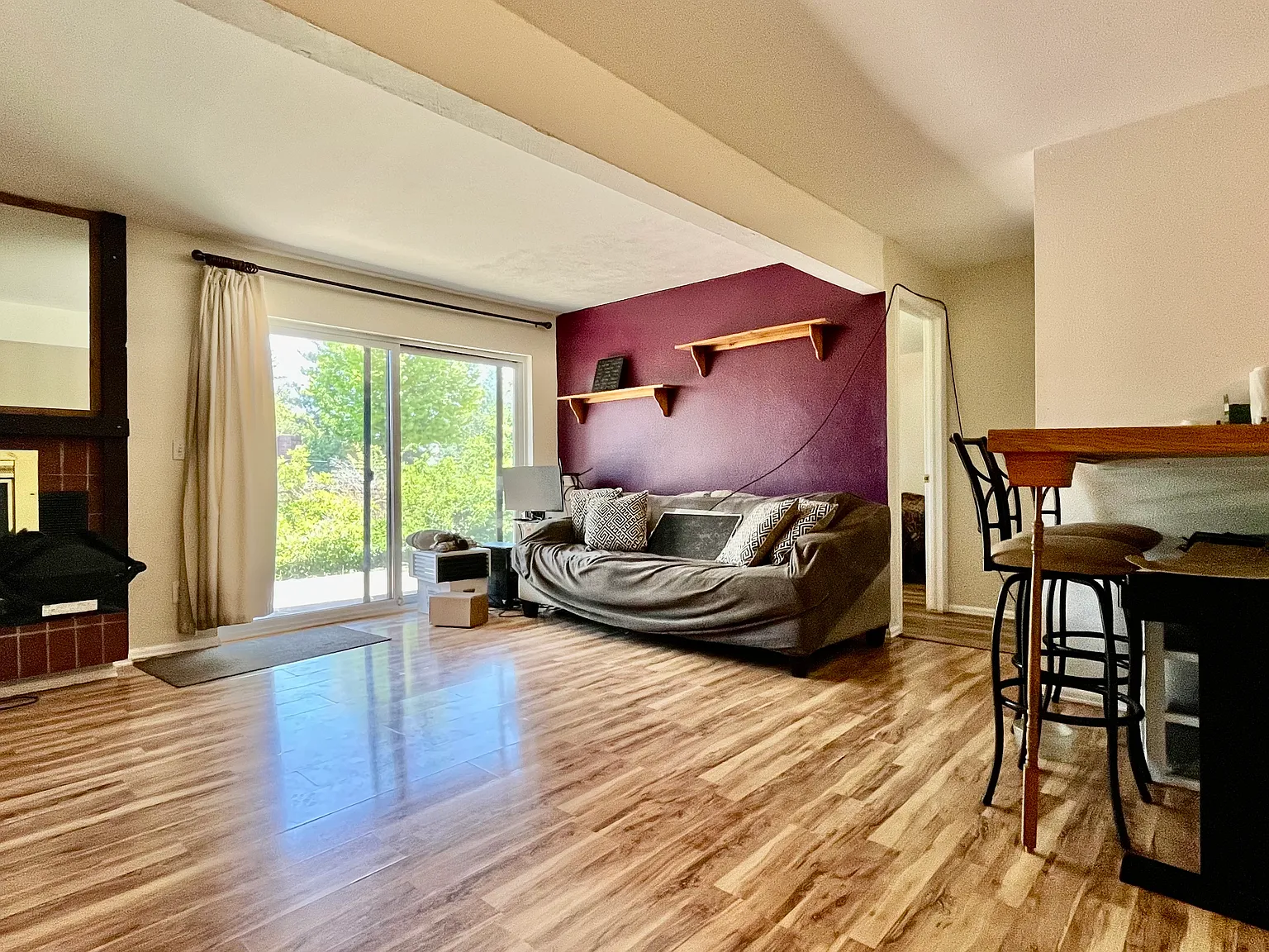 2 bed, 750 sqft, $2,100 — Photo 2