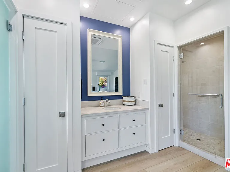6817 Seawatch Ln — Photo 30