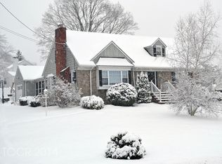 38 Ravine Ave, Wyckoff, NJ 07481