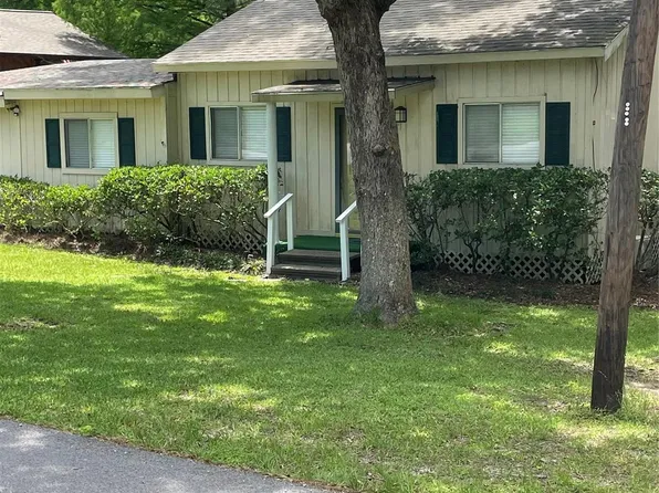 29 Thomas Lake Rd, Riverside, TX 77367