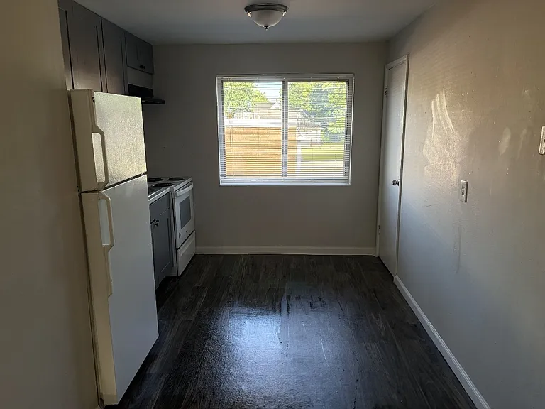 8233 Eads Ave #B — Photo 7