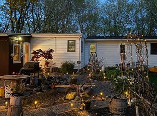 9772 Bethany Center Rd, East Bethany, NY 14054