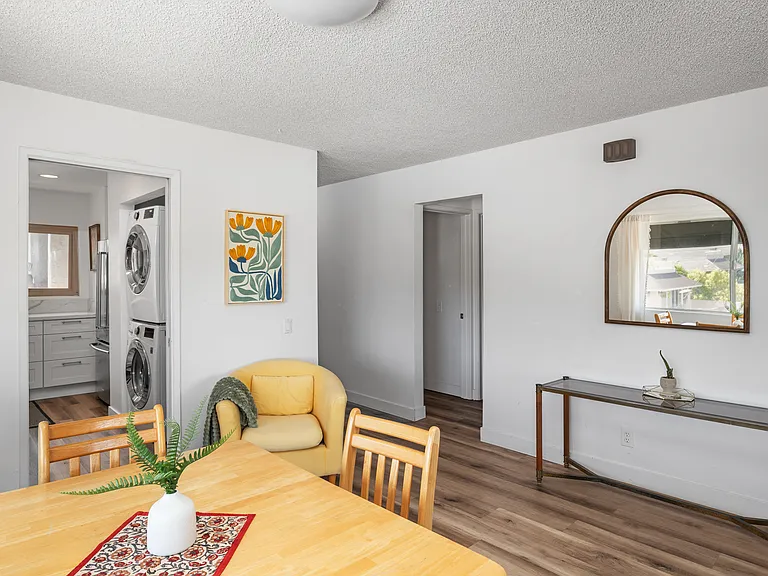 2514 Clairemont Dr #205 — Photo 3
