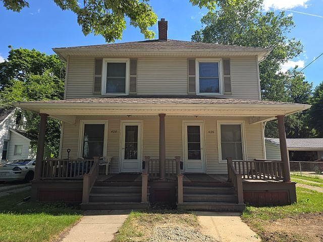 1st image of 426 E Williams St