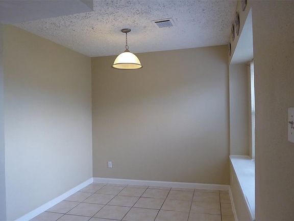 3rd image of 1103 River Rock Dr