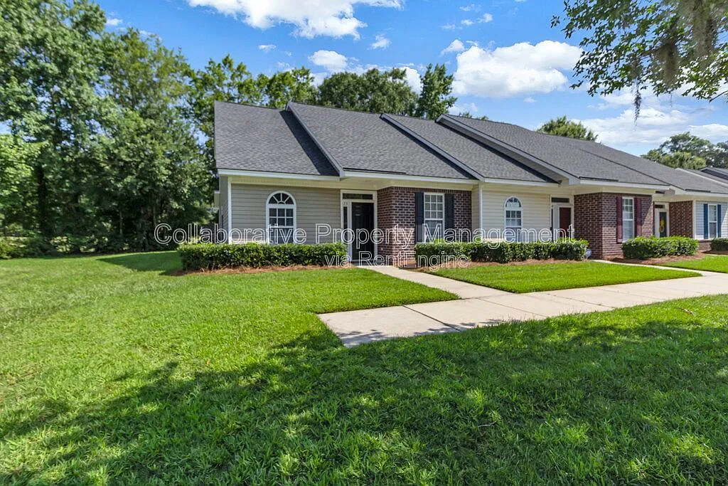 3 bed, 2.5 bath, 1608 sqft, $1,850 — Photo 3