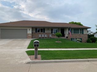 4560 E Whitetail Ct, Manitowoc, WI 54220