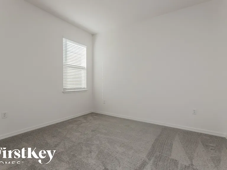 414 Reina Way — Photo 12