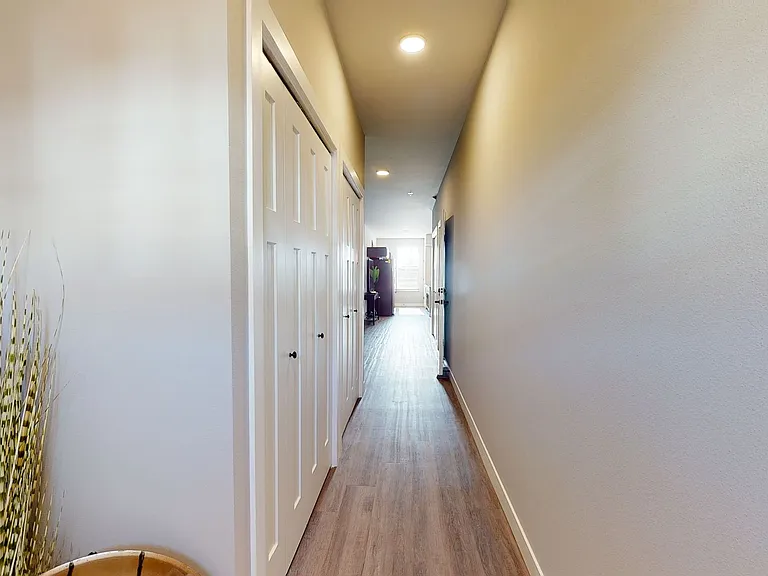 618 Autumn Wood Pkwy — Photo 137