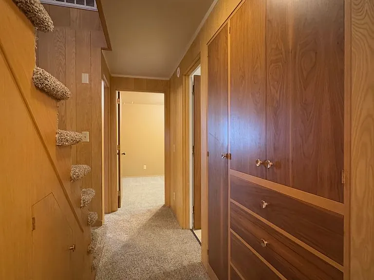 1001 N Brooklane St — Photo 32