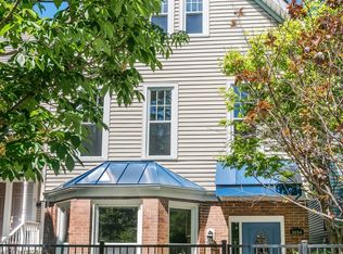 3054 N Clifton Ave, Chicago, IL 60657