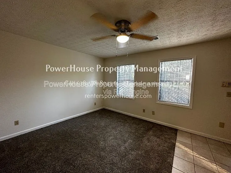 504 Oakwood Ct — Photo 8