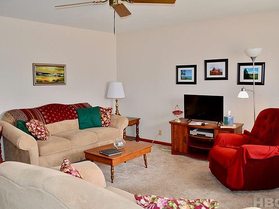 5th image of 364 Mona Ln