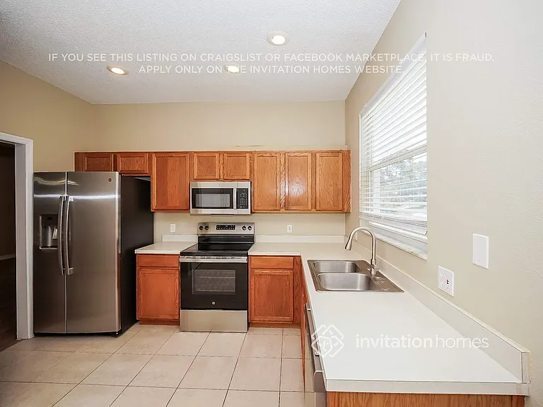 528 Wexford Dr — Photo 7
